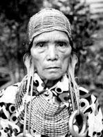 The way Kelabit women looked in the past.  Can anyone help us identify this lady? (77Kb)